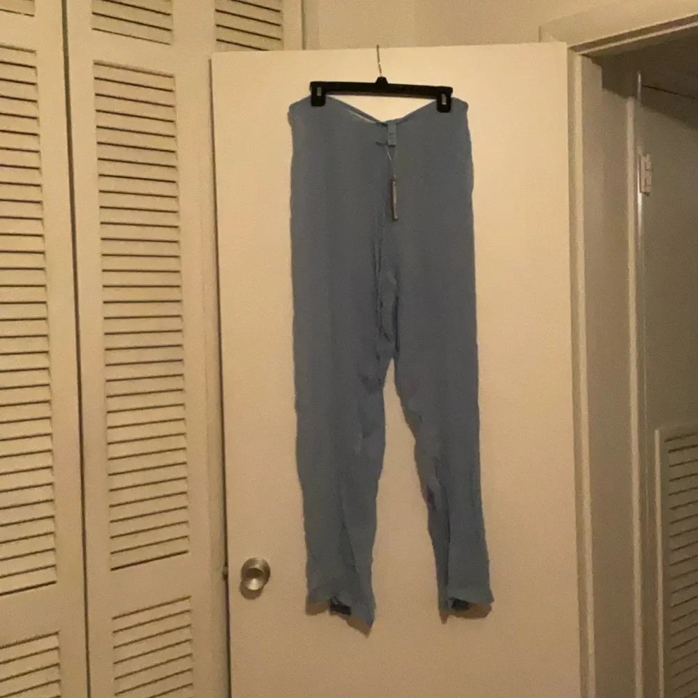 Skims crinkle silk coverup pants - Picture 1 of 4